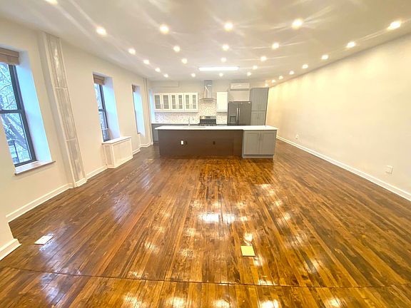 2nd image of 189 8th Ave APT 3