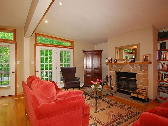 2nd image of 55 Cypress Dr