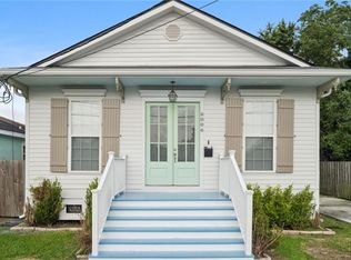 6006 Wilton Dr, New Orleans, LA 70122