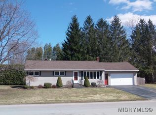 8 Bartlett Rd, Whitesboro, NY 13492
