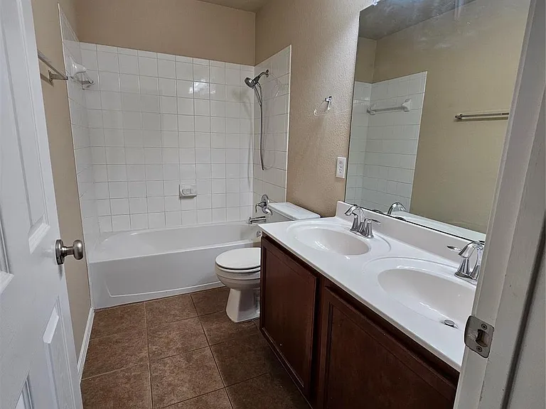 2306 Scott Dr — Photo 22