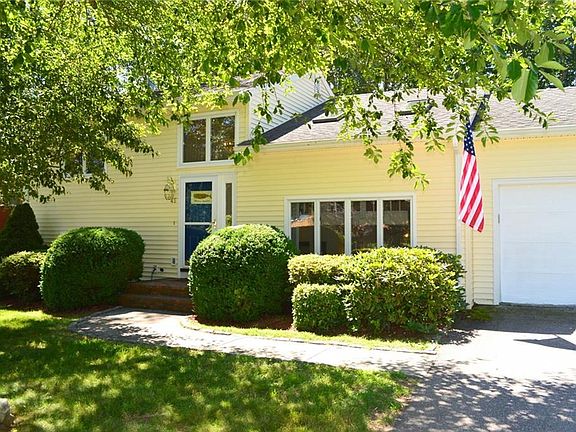 2nd image of 45 Gardenia Ln