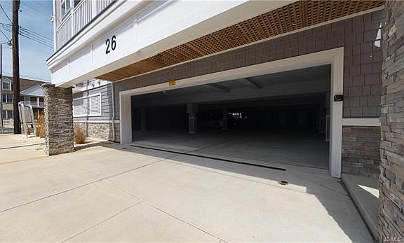 3rd image of 26 9th Ave