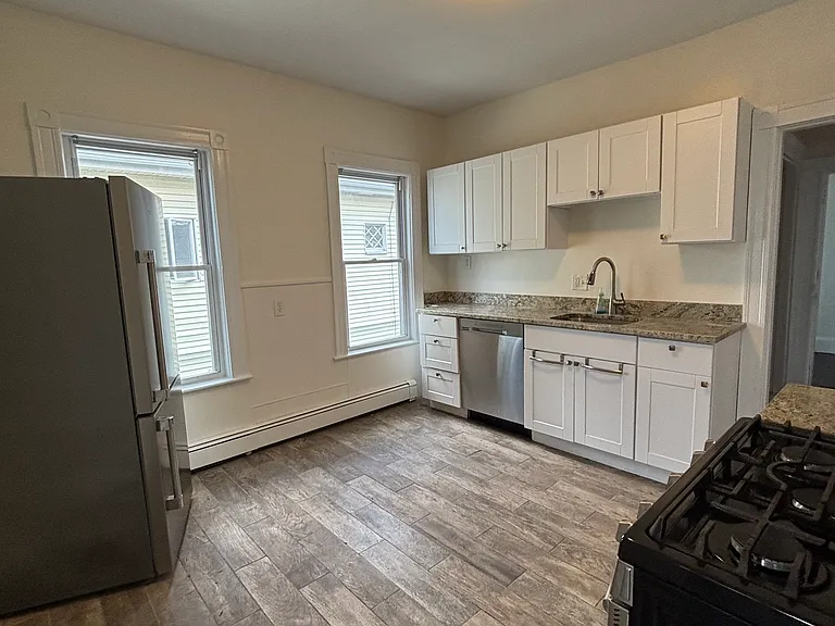 59 Myrtle St #2 — Photo 5