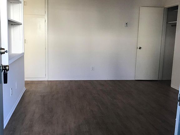 4th image of 1313 Olive St Unit 2