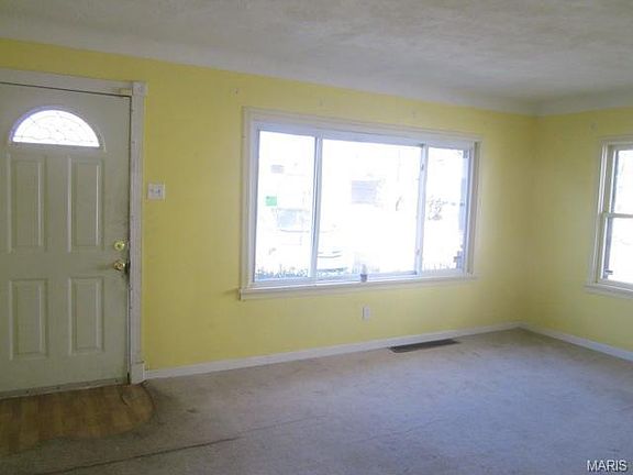 2nd image of 3324 Coles Ave