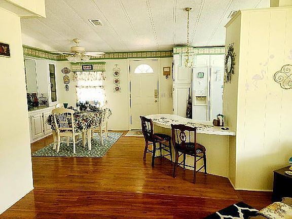 4th image of 4672 Yacht Ave #108