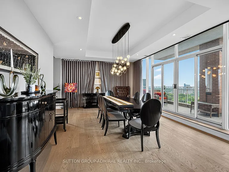 155 Saint Clair Ave W #1801 — Photo 8