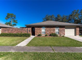 2181 Emerson St, Gretna, LA 70056