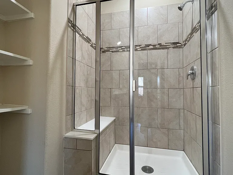 569 W Kara Dr — Photo 15