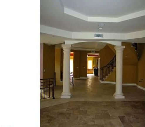 5th image of 11583 Yarmouth Ave