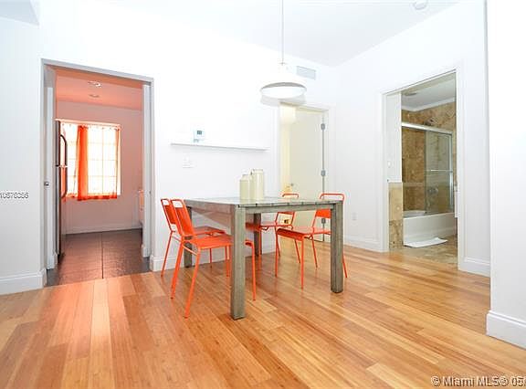 3rd image of 1506 Meridian Ave APT 1