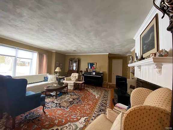 4th image of 101 Scarboro Dr