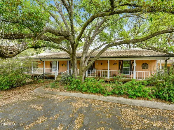 17356 Carnation St, Kiln, MS 39556