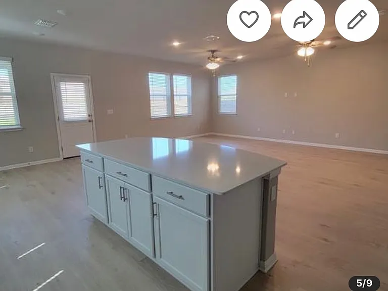 184 Jackman Dr — Photo 4