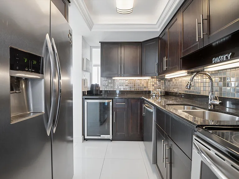 333 NE 21st Ave #1520 — Photo 6