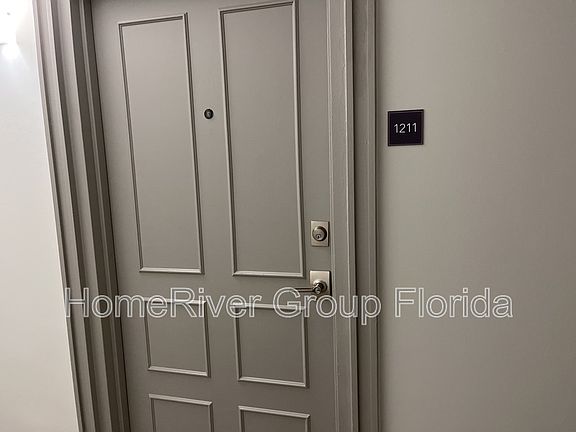 2nd image of 2401 Bayshore Blvd Unit 1211