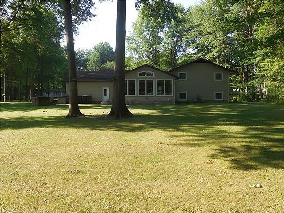 3rd image of 18244 Alois Ln