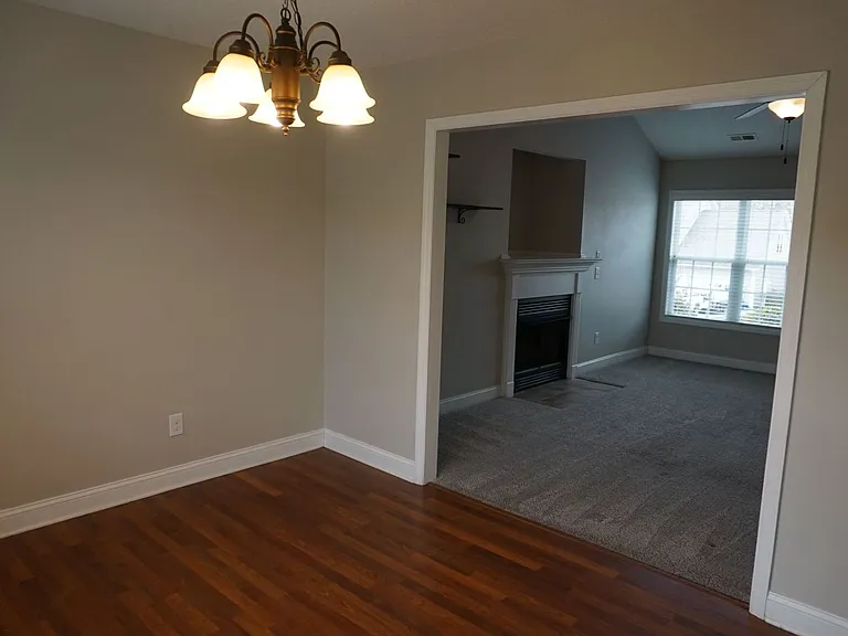 407 Sundown Ct — Photo 24