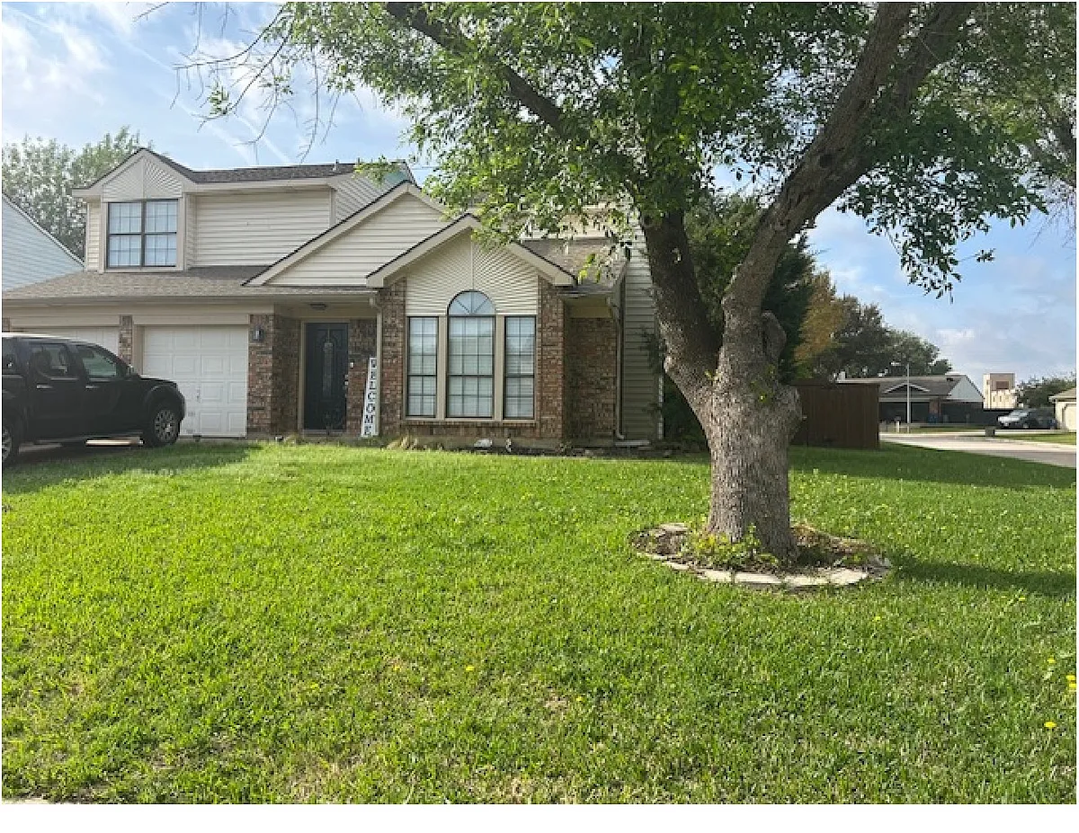 Building Photo - 3491 Longview Dr