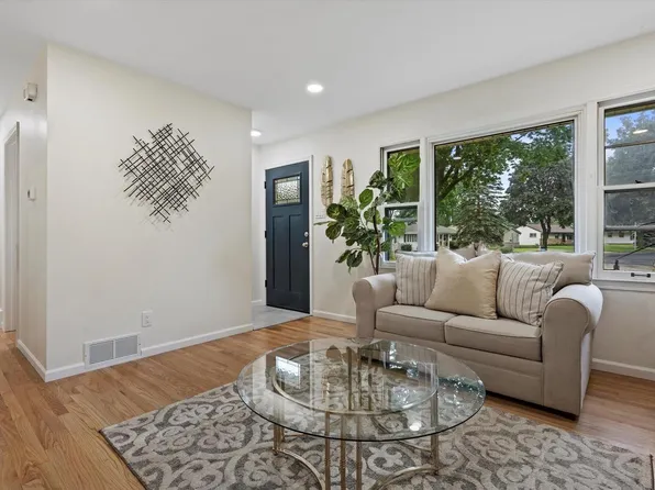 3634 West Parnell AVENUE, Milwaukee, WI 53221