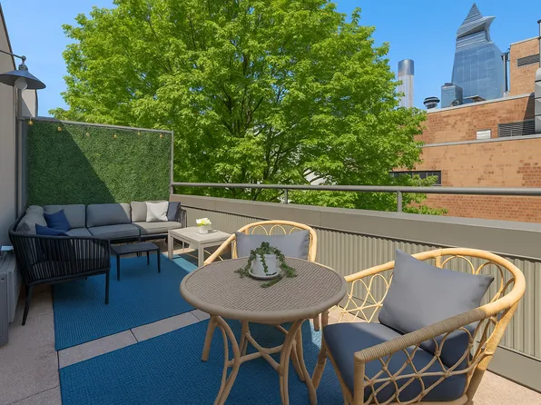 443 West 24th Street image 6 of 10