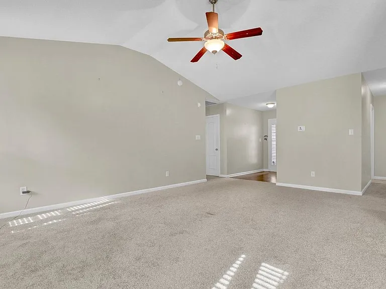 202 Marsh Haven Dr — Photo 5