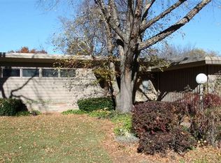 2426 W 4th St, Waterloo, IA 50701