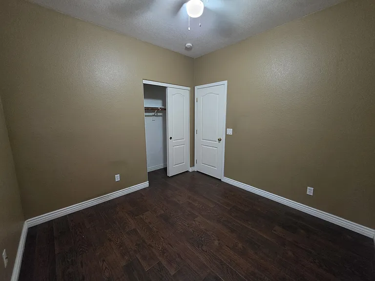 12513 W Adams St — Photo 15