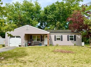 136 Pheasant Dr, Bayville, NJ 08721