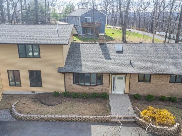 3 Maple Path, Mount Arlington Boro, NJ 07850