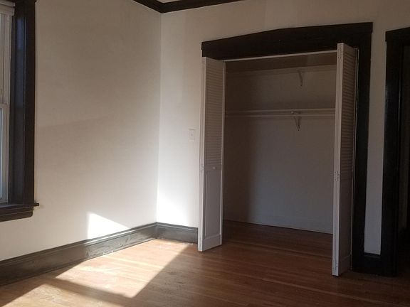 2nd image of 2142 W Berteau Ave #1S