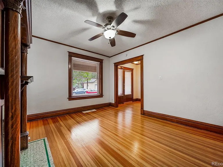 1214 E 10th Ave — Photo 10