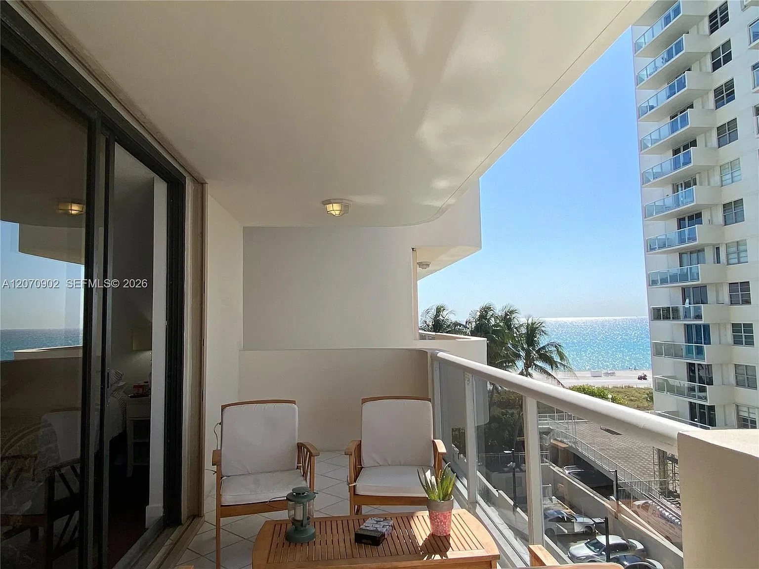 Lexcellence Condo — Photo 2