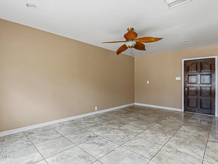 6115 Tesuque Dr — Photo 10