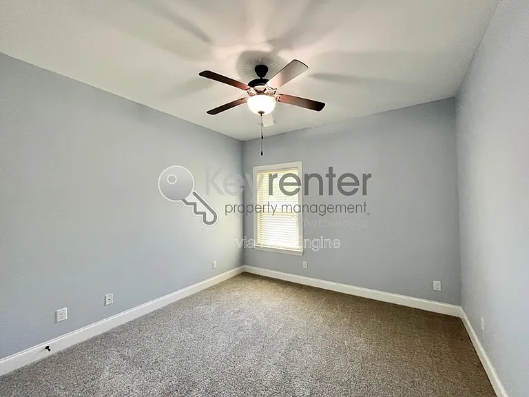 2758 Waterhaven Dr — Photo 12