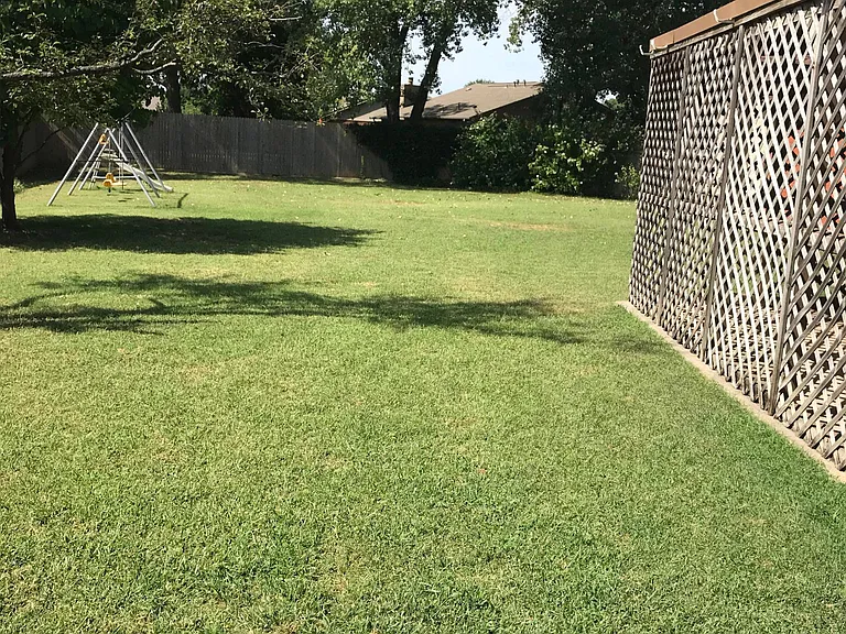 3300 Homestead Ct — Photo 3