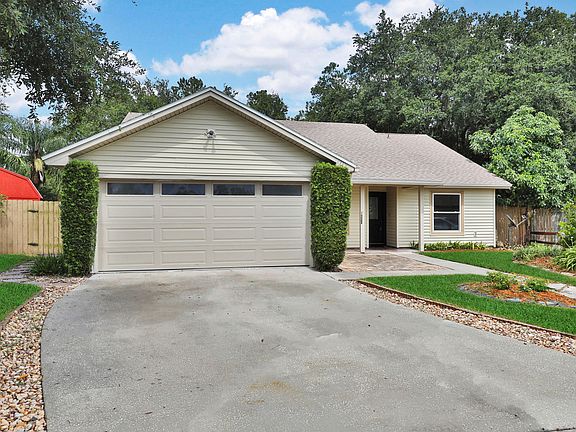 2nd image of 12779 Clear Springs Dr