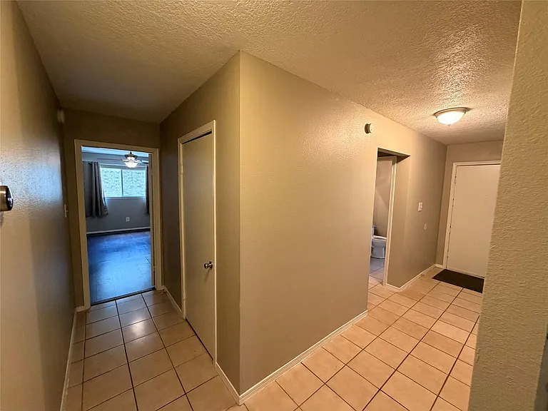 3227 Glade Springs Dr — Photo 16