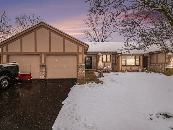3124 Maple Villa Dr SE, Grand Rapids, MI 49508