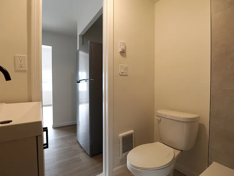 190 Broadway #2B — Photo 8