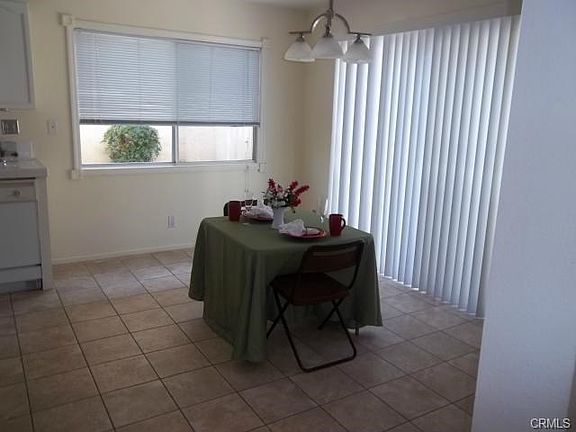 5th image of 934 Acorn Ln