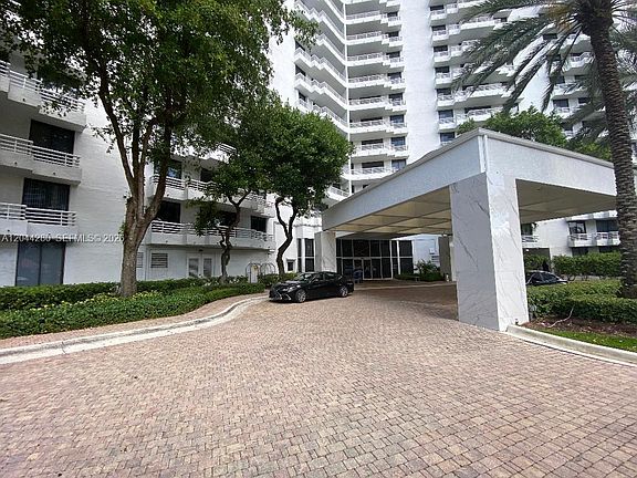 2nd image of 3300 NE 192nd St APT 612
