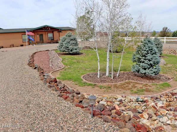 724 Sycamore Ln, Chino Valley, AZ 86323