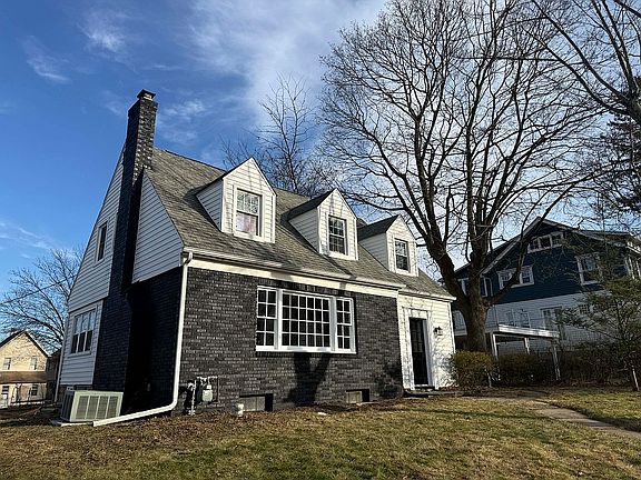 2nd image of 355 Fisher St