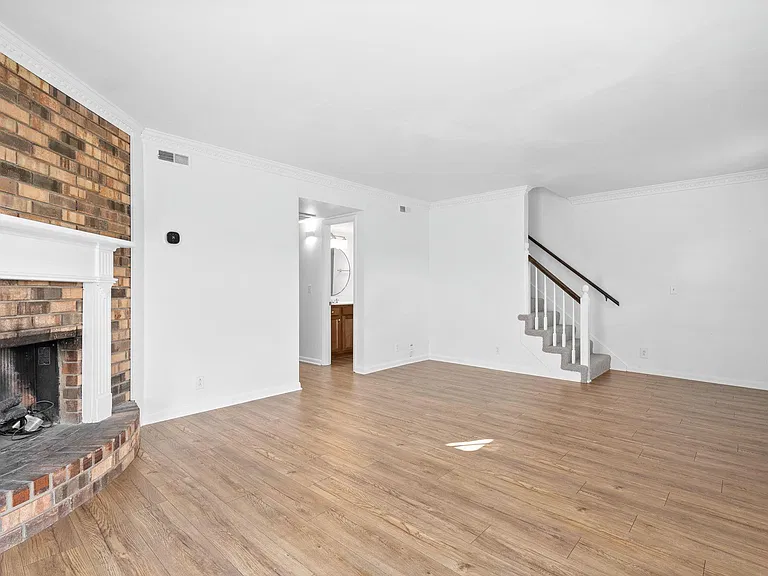 5600 Country Dr #316 — Photo 6