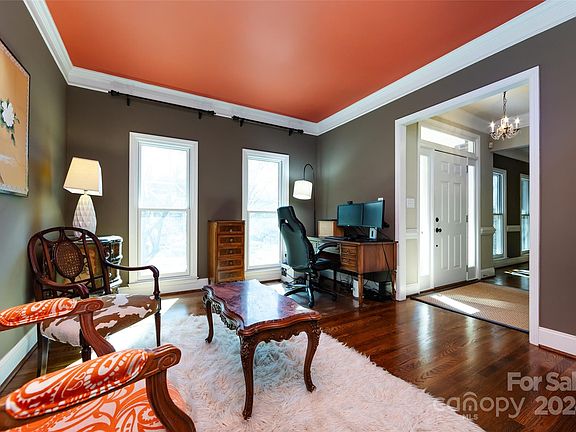 5th image of 2338 Howerton Ct