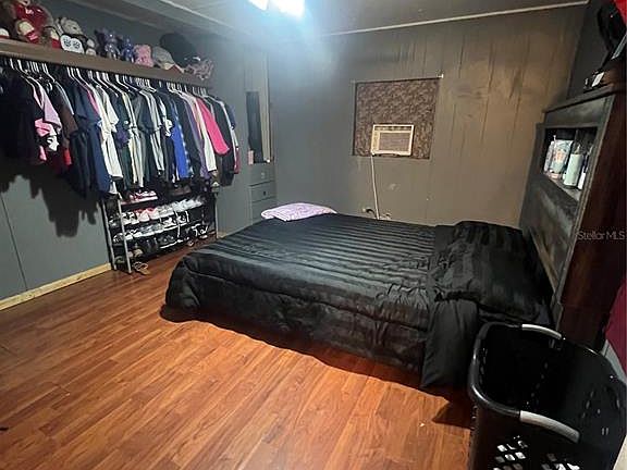 3rd image of 4027 Lowell Ln