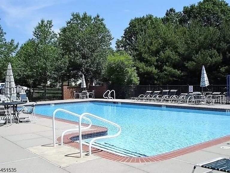 428 Azalea Ter — Photo 23