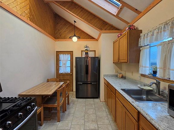 4th image of 158-13 102nd Street